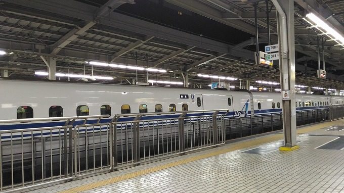 新幹線の自由席で座る方法